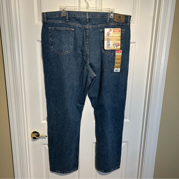 Wrangler Men's Relaxed Fit Jeans - Dark Blue 46 X 32 - Picture 5 of 7